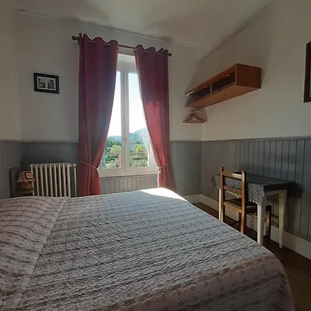 Otel Les 4 Montagnes